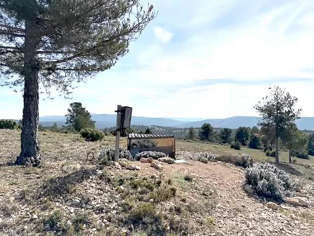 la-yesa-hut-en-omgeving